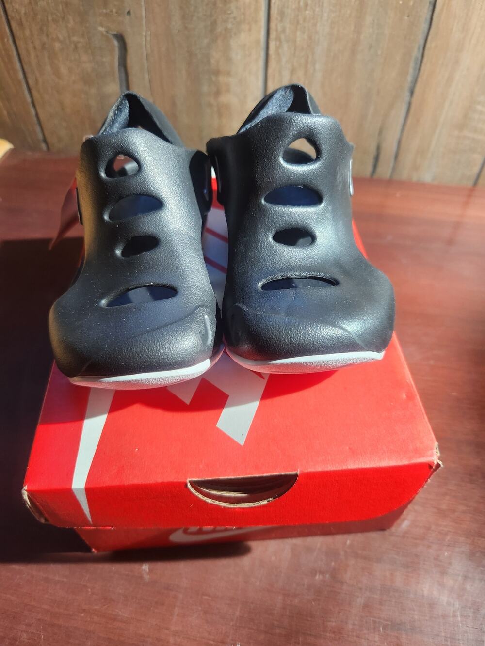 Nike Sunray Protect 3 Toddler Size 7C Black White Red Shoes